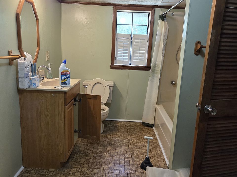 1st image of 2776 NE Cherry Lake Cir