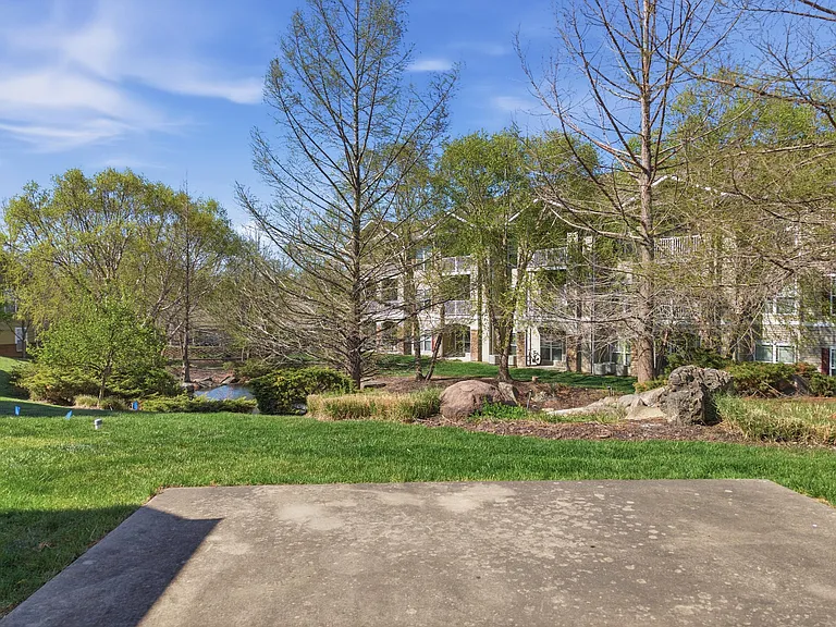2409 Boulder Springs Dr — Photo 32