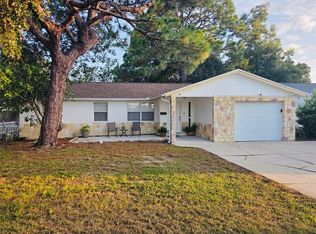 518 62nd Ave NE, Saint Petersburg, FL 33702