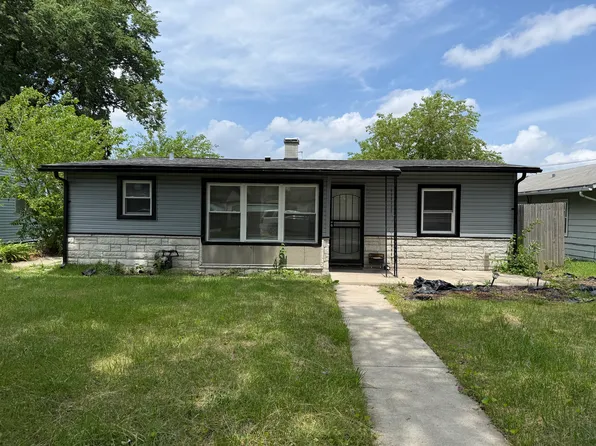 2404 Crescent Dr, Hazel Crest, IL 60429