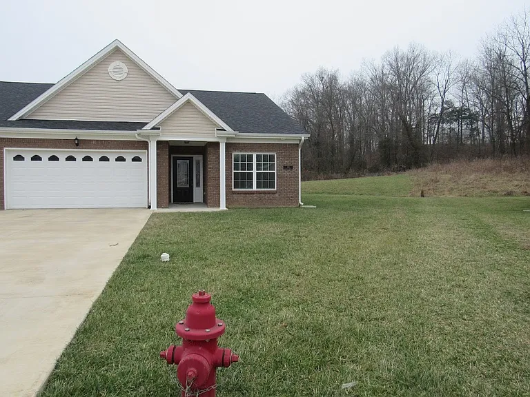 172 Shirley Blvd — Photo 1