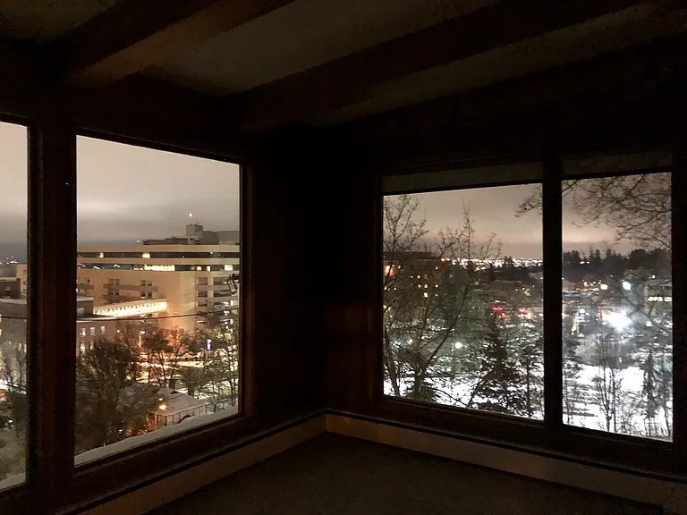 Top Floor Large Apartment with View — Photo 19
