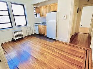 22-67 33rd St #2, Astoria, NY 11105