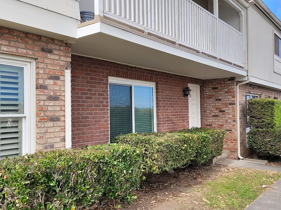 863 Del Mar Downs Rd #D