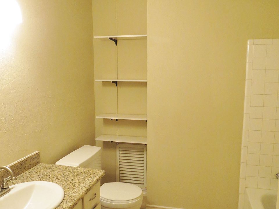 2nd image of 547 Kenwood Ln