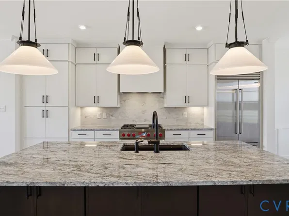 11624 Switch Dr, Midlothian, VA 23113