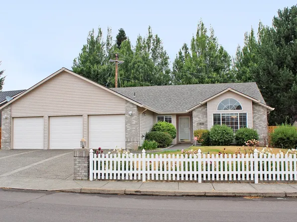 15040 SE Lostine Dr, Clackamas, OR 97015