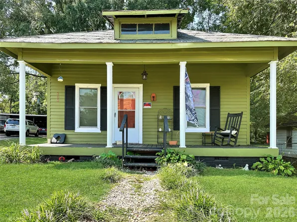 303 W B St, Newton, NC 28658