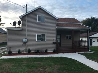 827 N Chestnut St, Kewanee, IL 61443