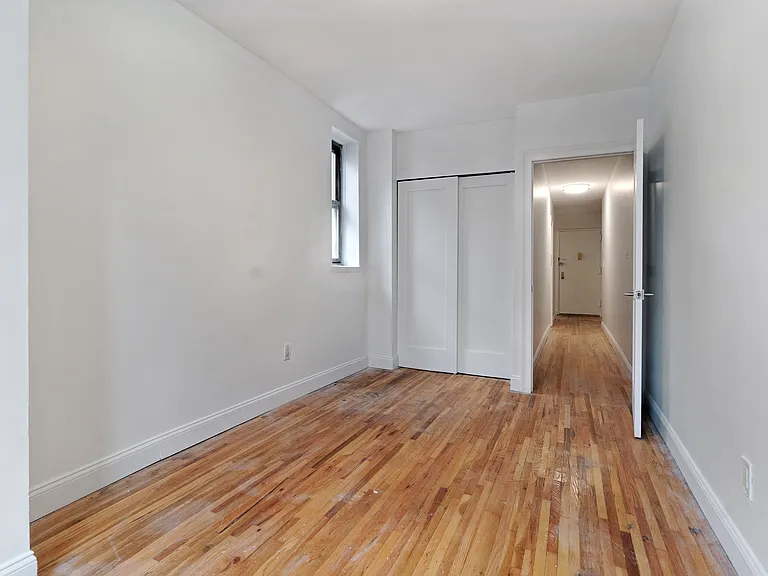 332 W 47th St #5A — Photo 8