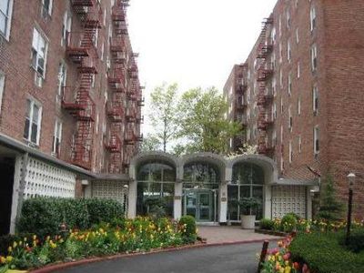 5440 Little Neck Pkwy APT 6E, Queens, NY, 11362
