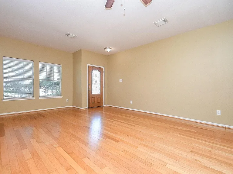 402 New Hope Ln — Photo 7