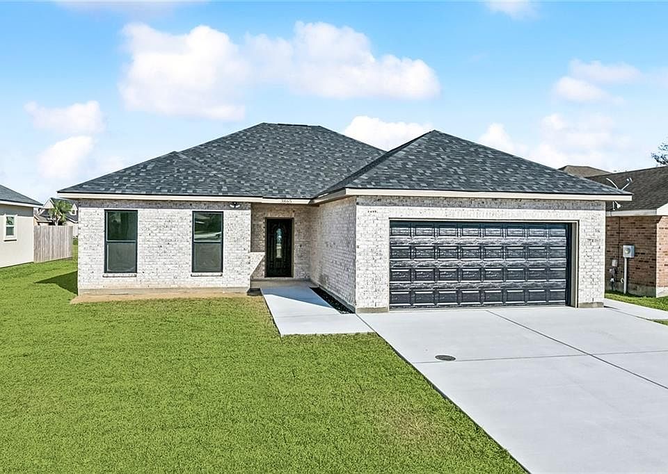 1st image of 3865 Alexander Ln