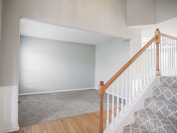 4th image of 15709 Valley View Dr