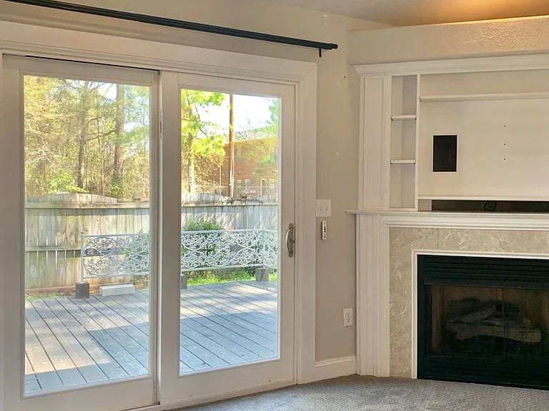 1003 Tomlinson Blvd — Photo 4