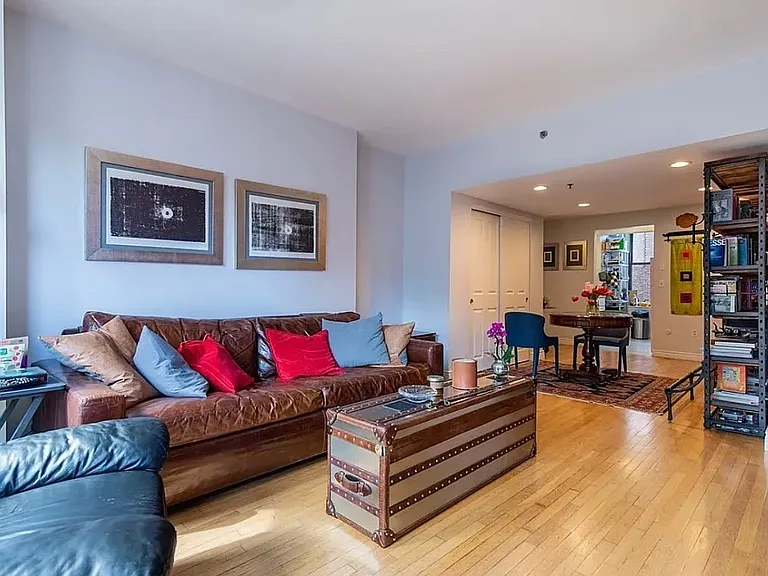 6 E Charlesgate St #404B — Photo 3