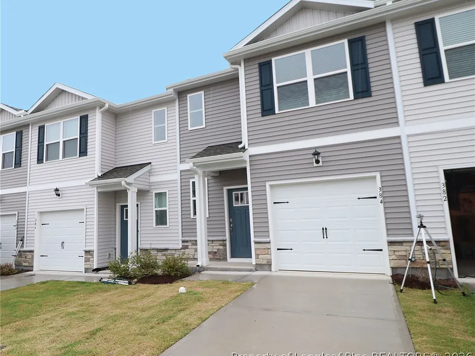 384 Freestall Dr