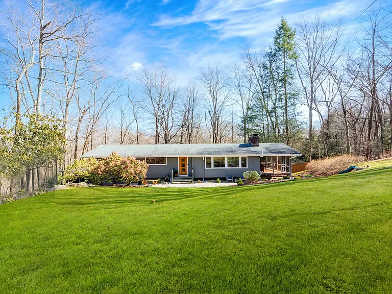 38 High Noon Rd — Photo 16