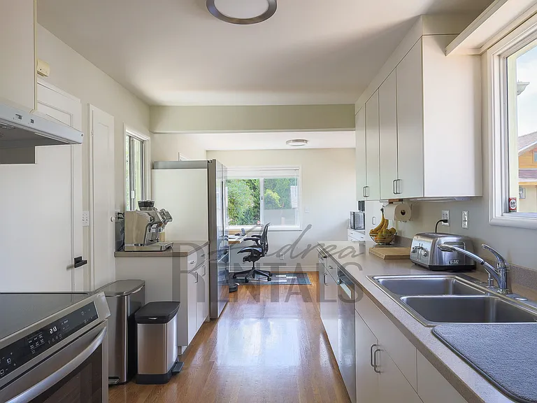 225 San Carlos Ave — Photo 13