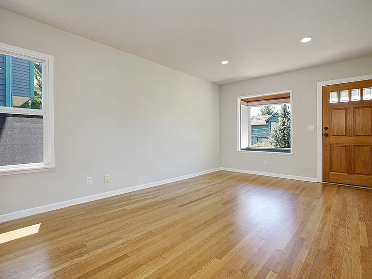 4120 Interlake Ave N — Photo 16