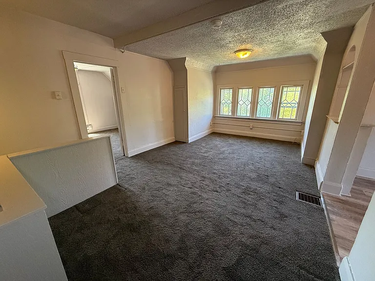 421 South Chestnut Street — Photo 14