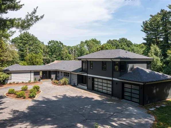 246 Rumstick Rd, Barrington, RI 02806