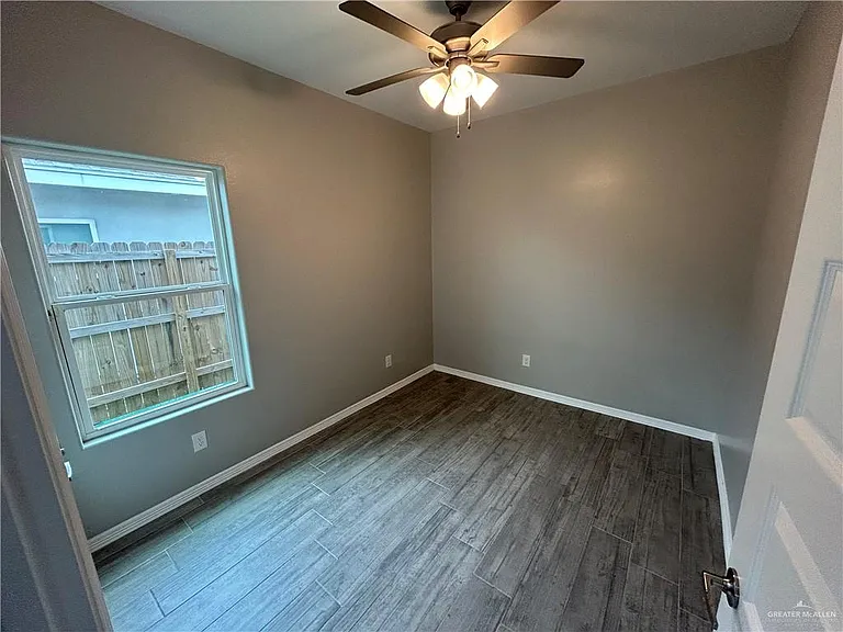 1805 Stauffer St #3 — Photo 9