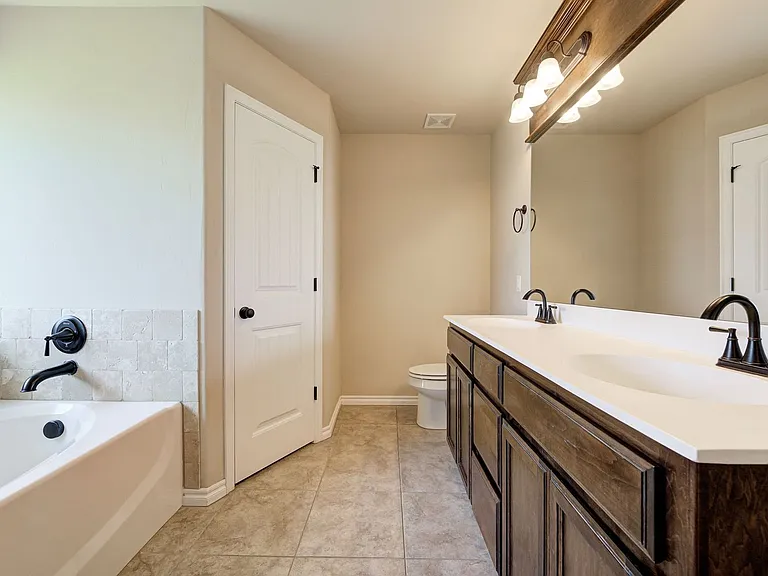 915 Lazywood Dr — Photo 25