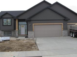 2261 Phoenix Rd, Rochester, MN 55902