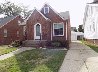 2206 Elbur Ave, Lakewood, OH