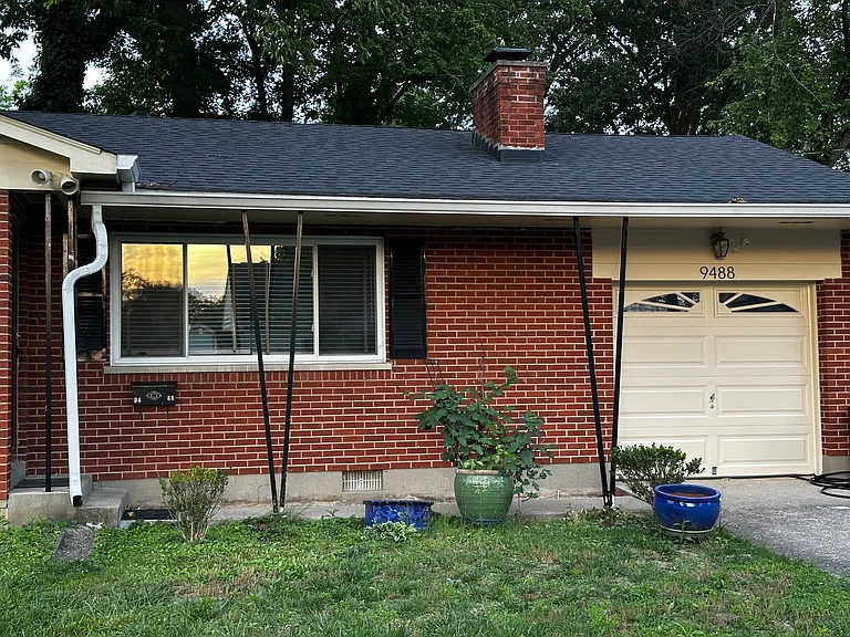 9488 Conklin Ave — Photo 13