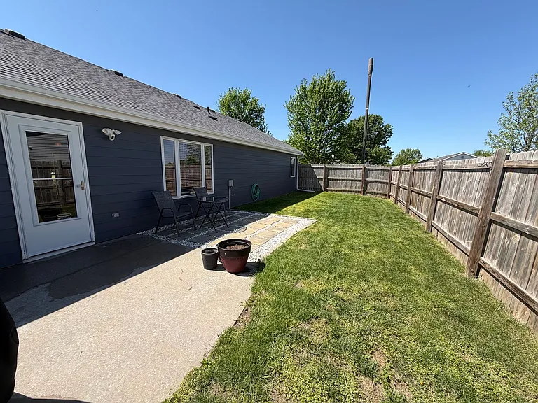 112 Northfield Rd — Photo 12