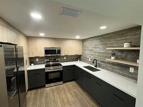 8400 SW 46th St Photo 1