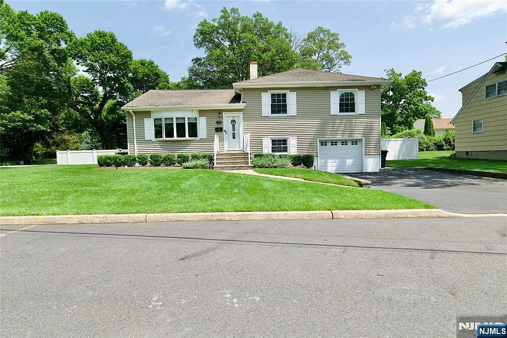 218 Evergreen St, Hillsdale, NJ 07642 | Zillow