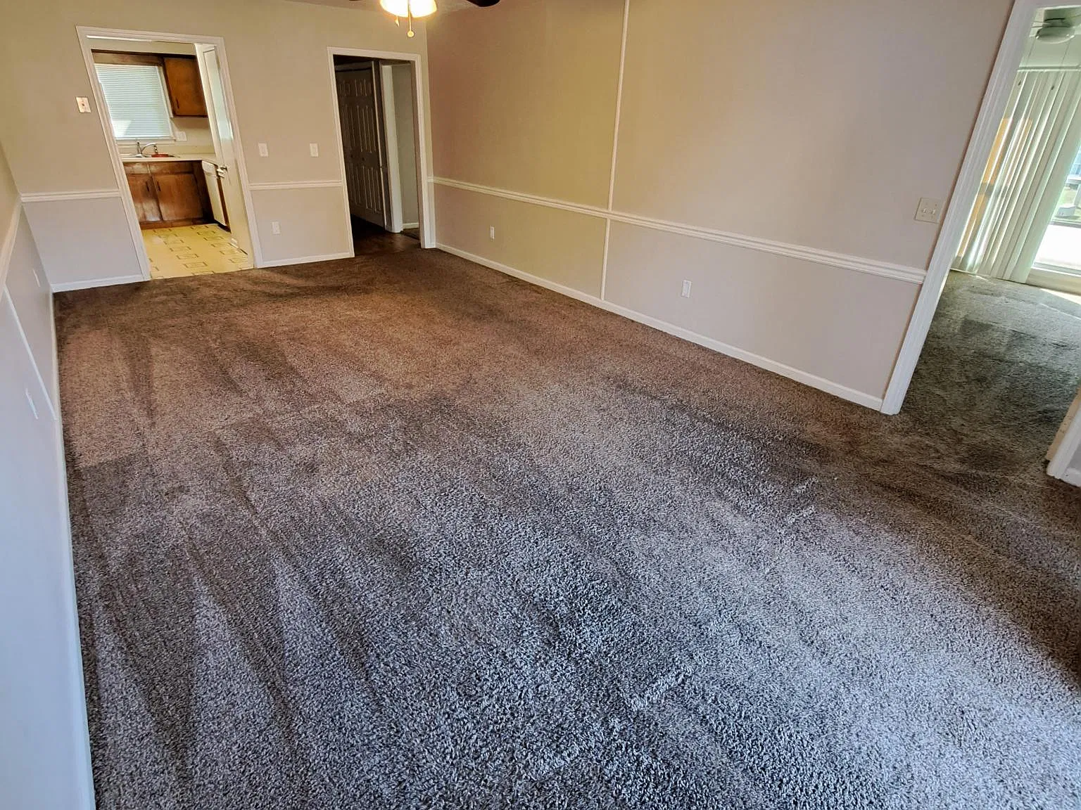 2 bed, 1000 sqft, $1,175 — Photo 3