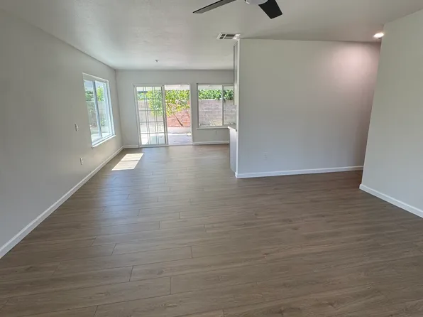 7919 Remington Dr, Riverside, CA 92503