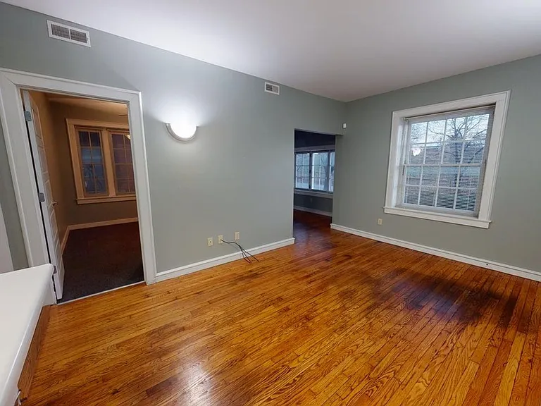 3867 Lafayette Ave — Photo 7