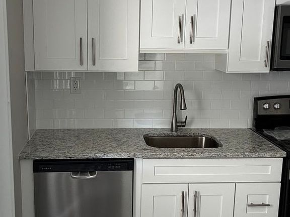 2nd image of 438 2nd St