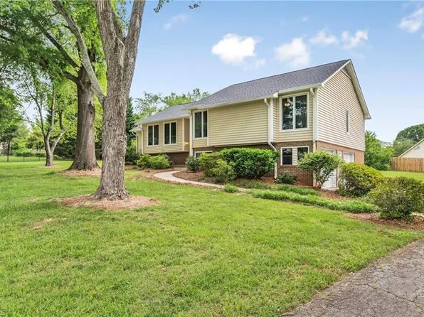 311 Winderly Ct, Lewisville, NC 27023