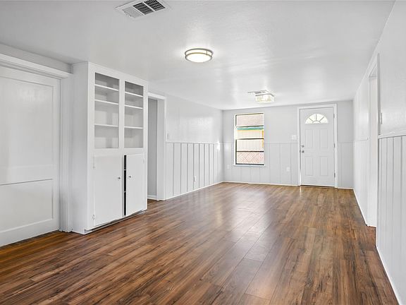 4th image of 1013 N 2nd St