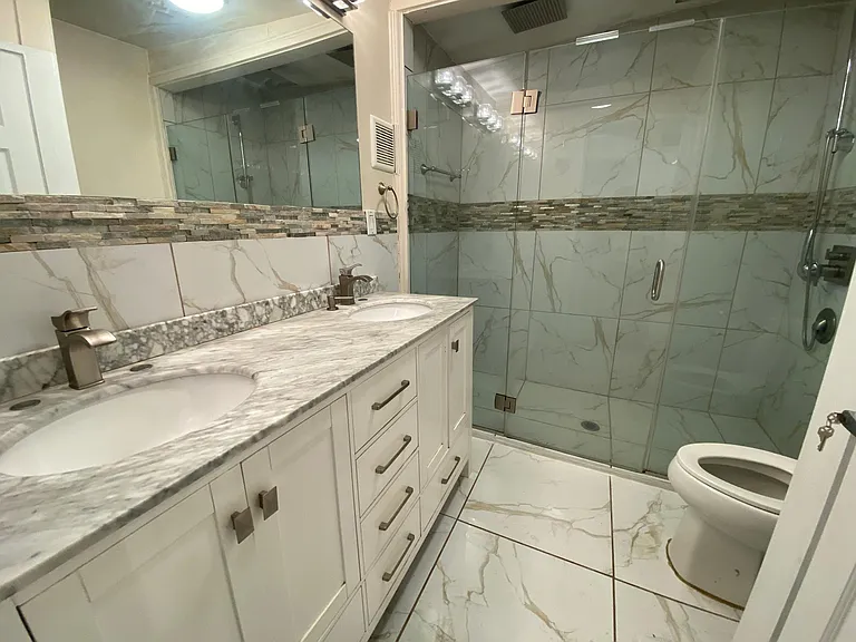 335 Hudson Ave — Photo 11