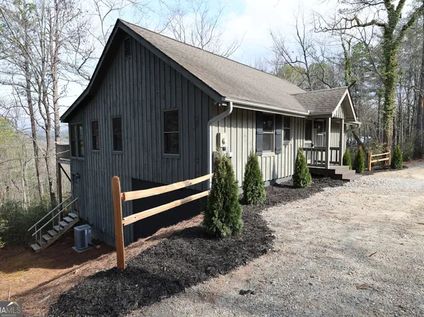 505 Long Mountain Dr, Lakemont, GA 30552