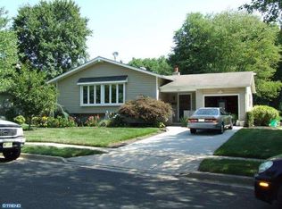 102 Dorchester Rd, Mount Laurel, NJ 08054