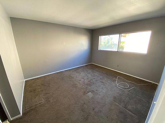 4th image of 1638 E Fairfield Ct #3