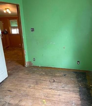 4th image of 418 W Holden Ave