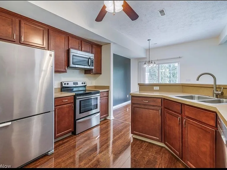 28089 Pembrooke Blvd — Photo 4