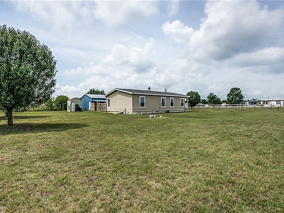 3rd image of 3408 Eastern Valley Dr