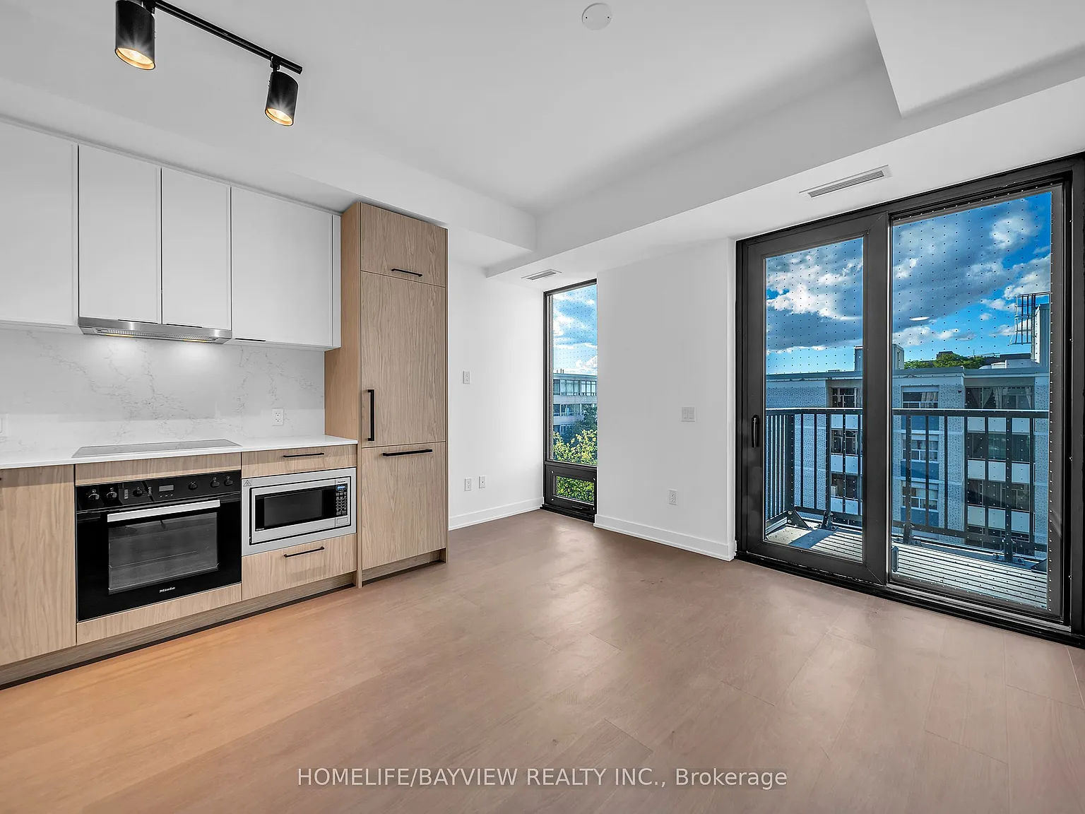 Studio, $2,050 — Photo 4