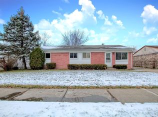 26990 Leroy St, Taylor, MI 48180