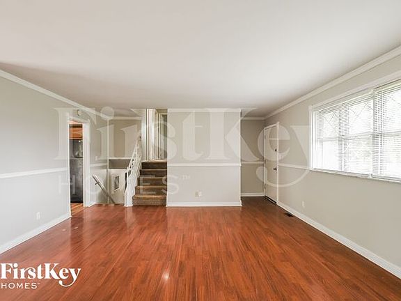 4th image of 5319 Daniel Dr